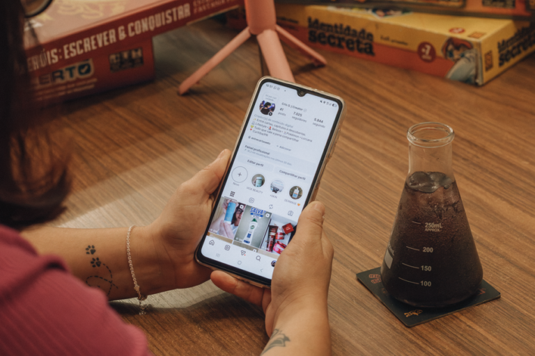 Como explorar 7 plataformas online para descobrir curiosidades úteis diariamente